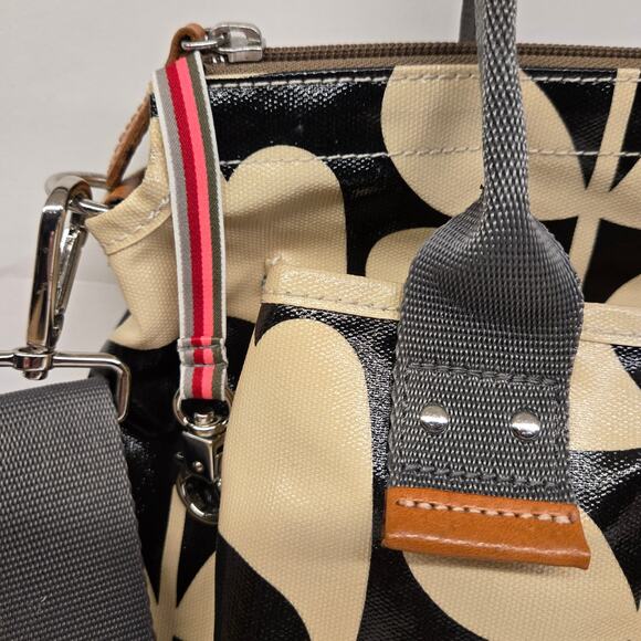 Orla Kiely Messenger Laptop Crossbody Bag in Classic Tulip Stem Black & Tan - Picture 4 of 15